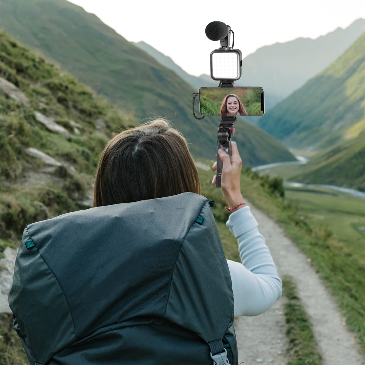 LogiLink Vlogger - Kit con luce LED (36 LED), microfono e treppiede, per smartphone da 4,7 a 7", colore: Nero