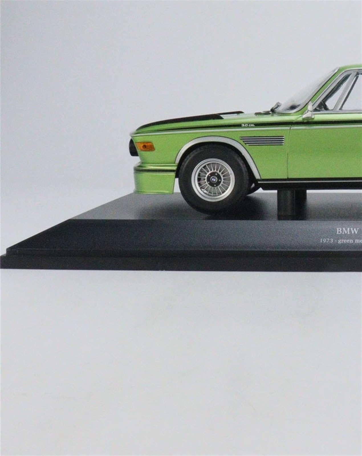 Amazon | ミニカー スケール 1 18 BMW 3.0 CSL セダンクーペ
