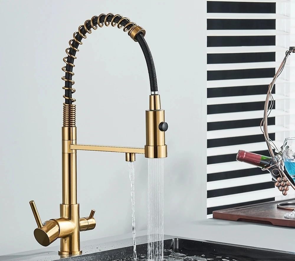 Mitigeur cuisine doré brossé en laiton avec filtre 3 voies pour une eau pure élégante