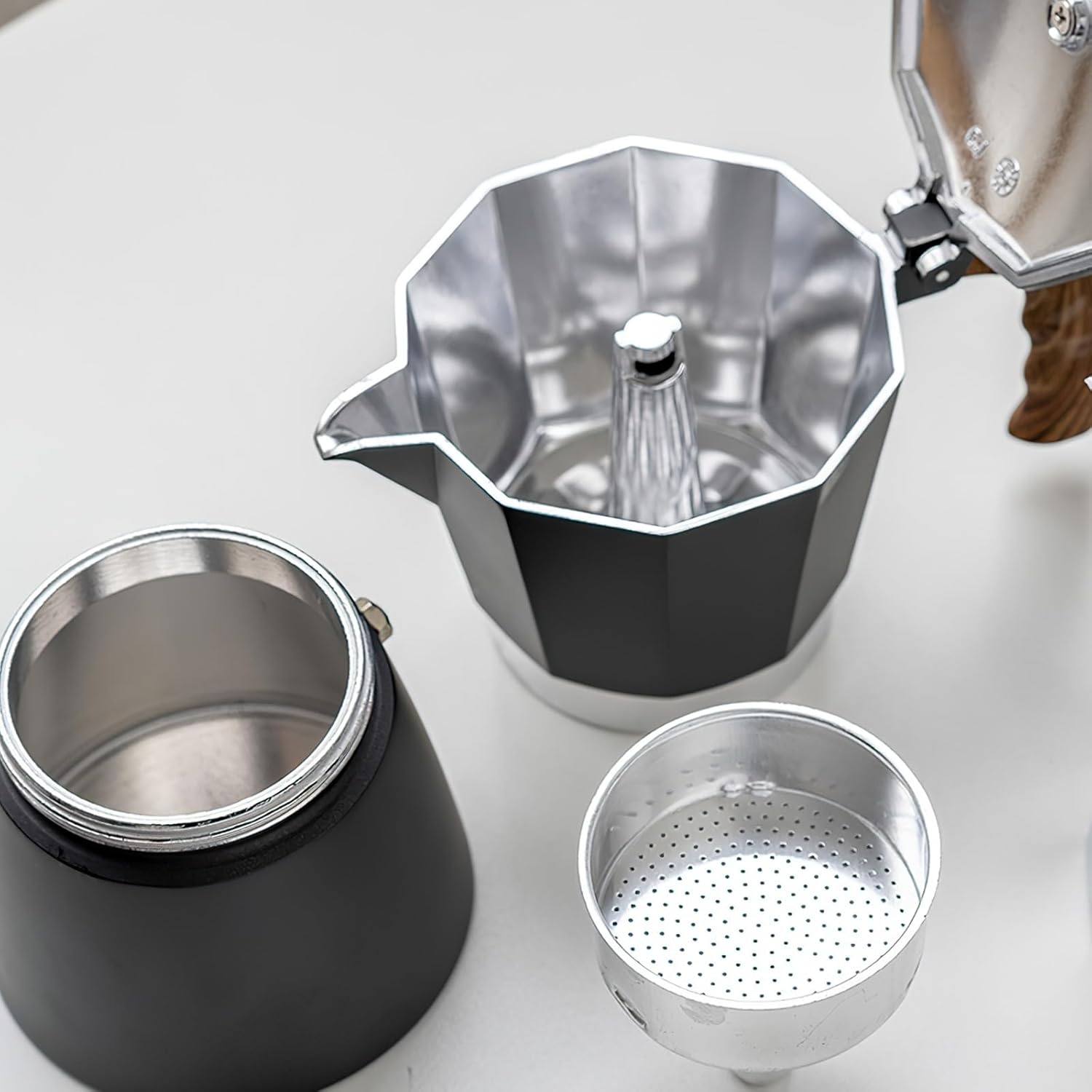 Konesky Espresso Maker, Italian Stovetop Coffee Maker, 6 Cup Coffee Percolator AluminiumMoka Coffee Pot for Mocha Cappuccinos Latte 3 61bkDHD+eaL. AC SL1500