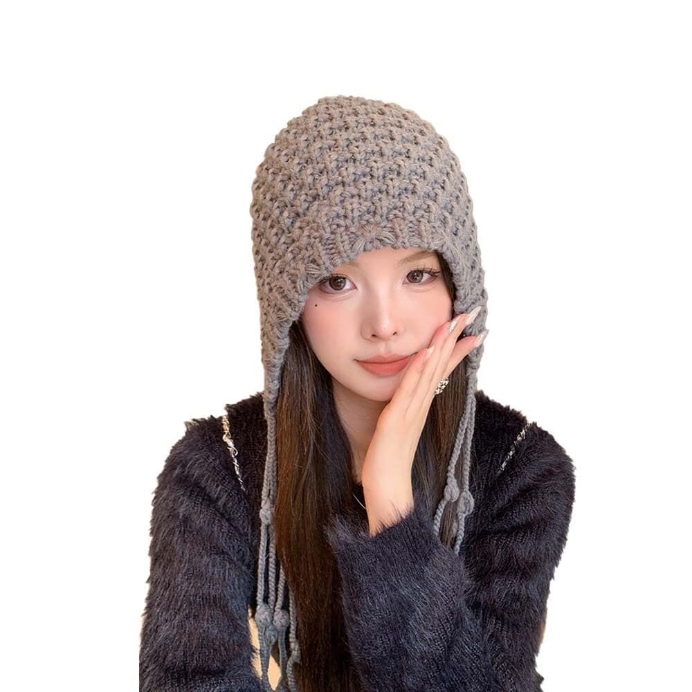 Bonnet au crochet fait à la main en maille grise artisanale avec cache-oreilles pour femme