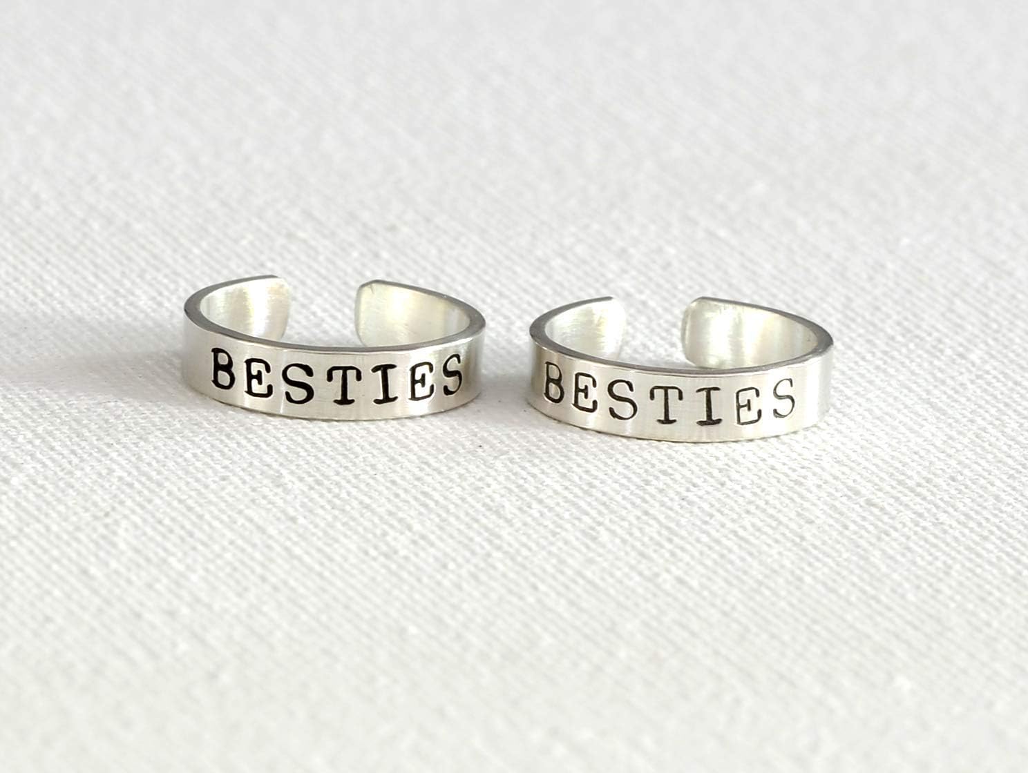 Besties Toe Ring Set in Sterling Silver to celebrate Friendships