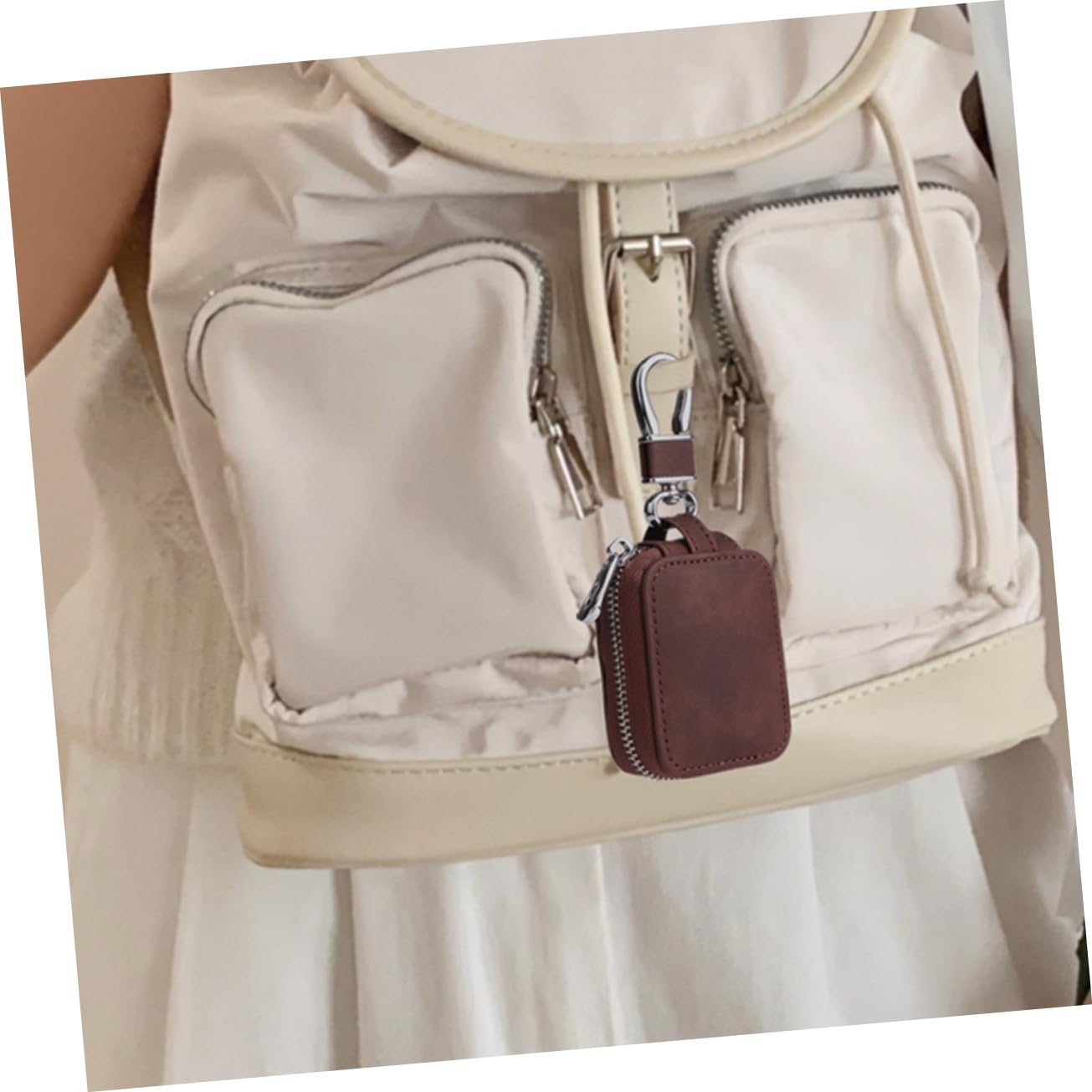 DOITOOL 4 Stück Earphone Case Buckle Stil Schutzcover für Tragbarer Leichter Earbuds Schutz mit Praktischem Schlüsselanhänger Kompakte Aufbewahrungstasche Kompatibel