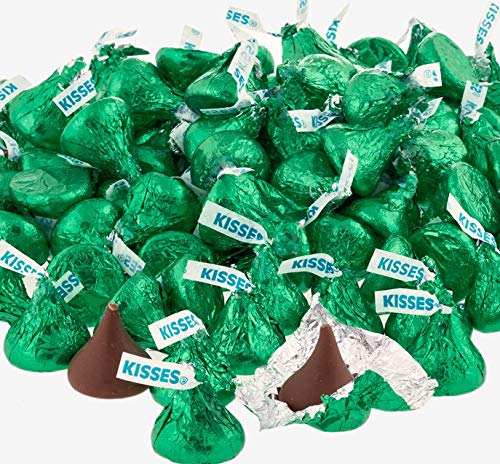 St. Patrick\'s Chocolate Candy Assortment, Includes Hershey\'s Kisses and Reese\'s Peanut Butter Cups In Green Foil Wrapping, Individually Wrapped Milk Chocolate Miniatures For Green Themed Parties and Celebrations, 5 Pounds Bulk