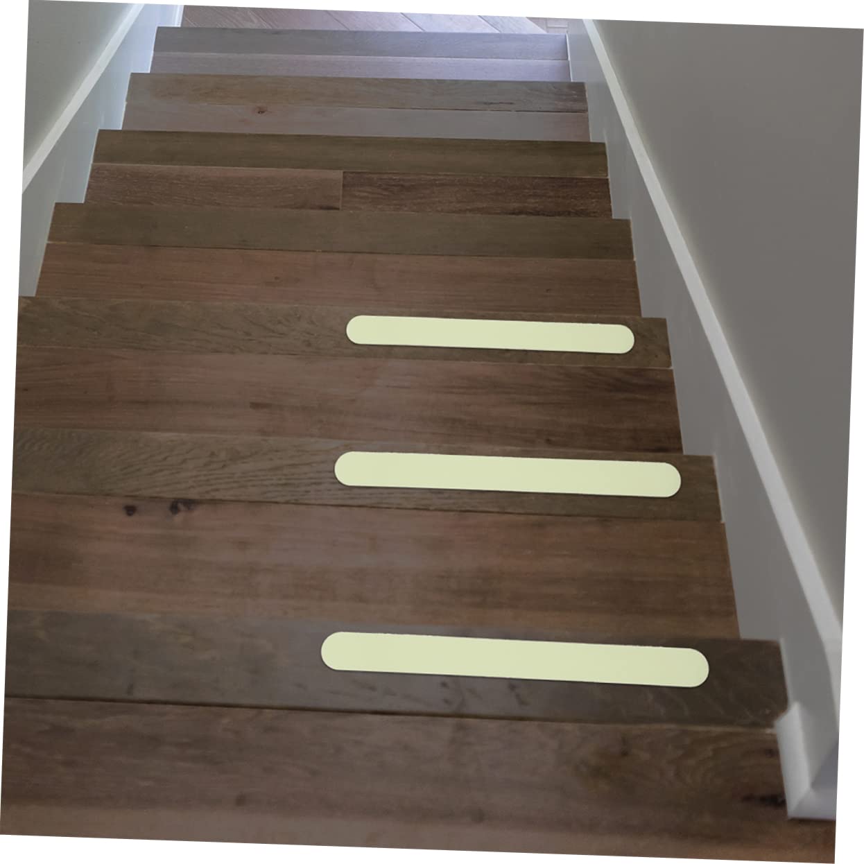HOMSFOU 48piezas Pegatinas Antideslizantes Luminiscentes Para Escaleras y Baños Diseño Práctico y Autoadhesivo Para Suelos y Escaleras Seguridad La Noche