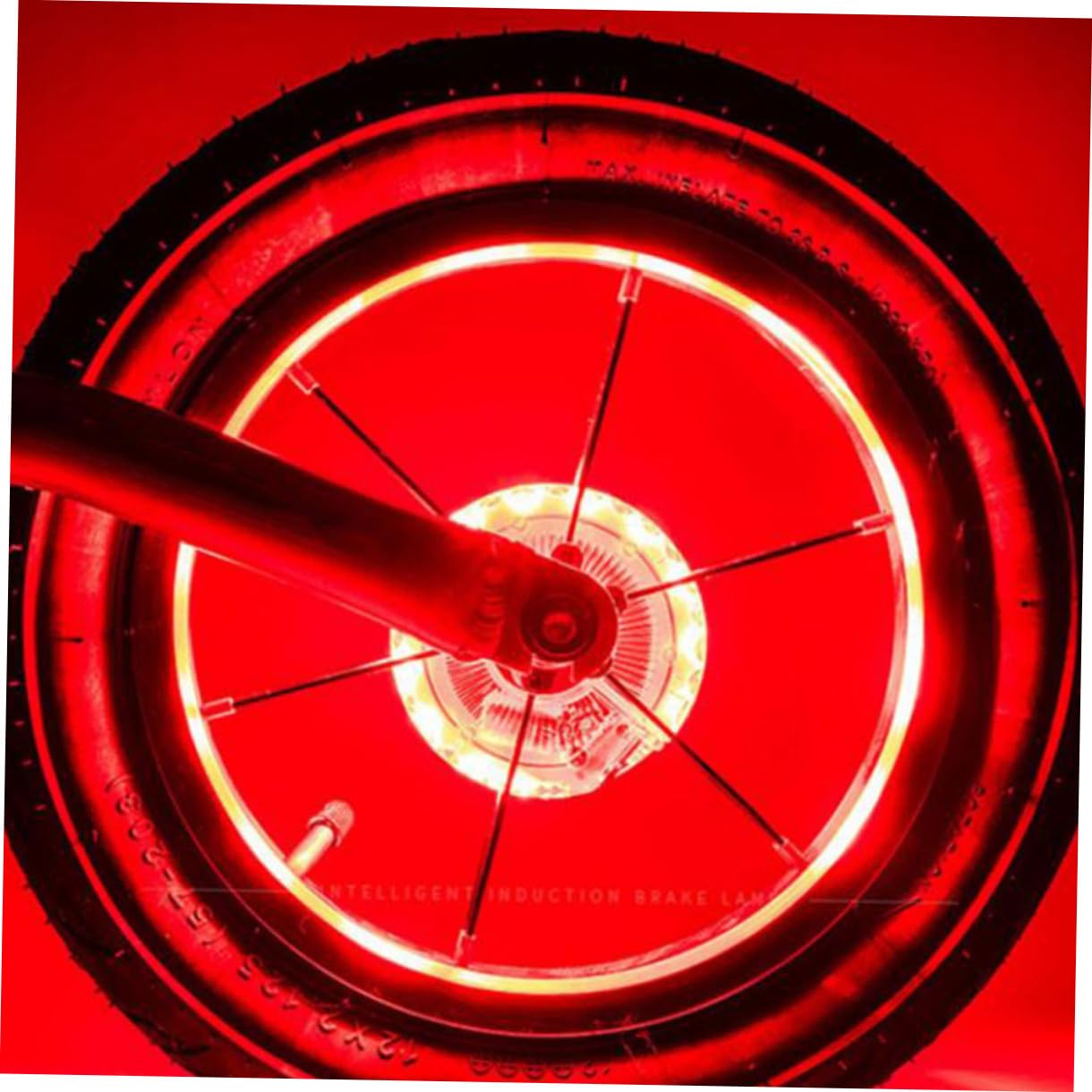 POPETPOP Lot De 3 Éclairages LED pour Roues De Vélo Installation Facile 18 Modes Déclairage Chargement