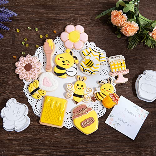 Mostop Smiling Bee Cookie Cutters With Stamper, 3D Bee Cookie Molds For Candy Chocolate Biscuit Pastry Baking Molds, Honey Bee Party Decoration Favor #TOP7