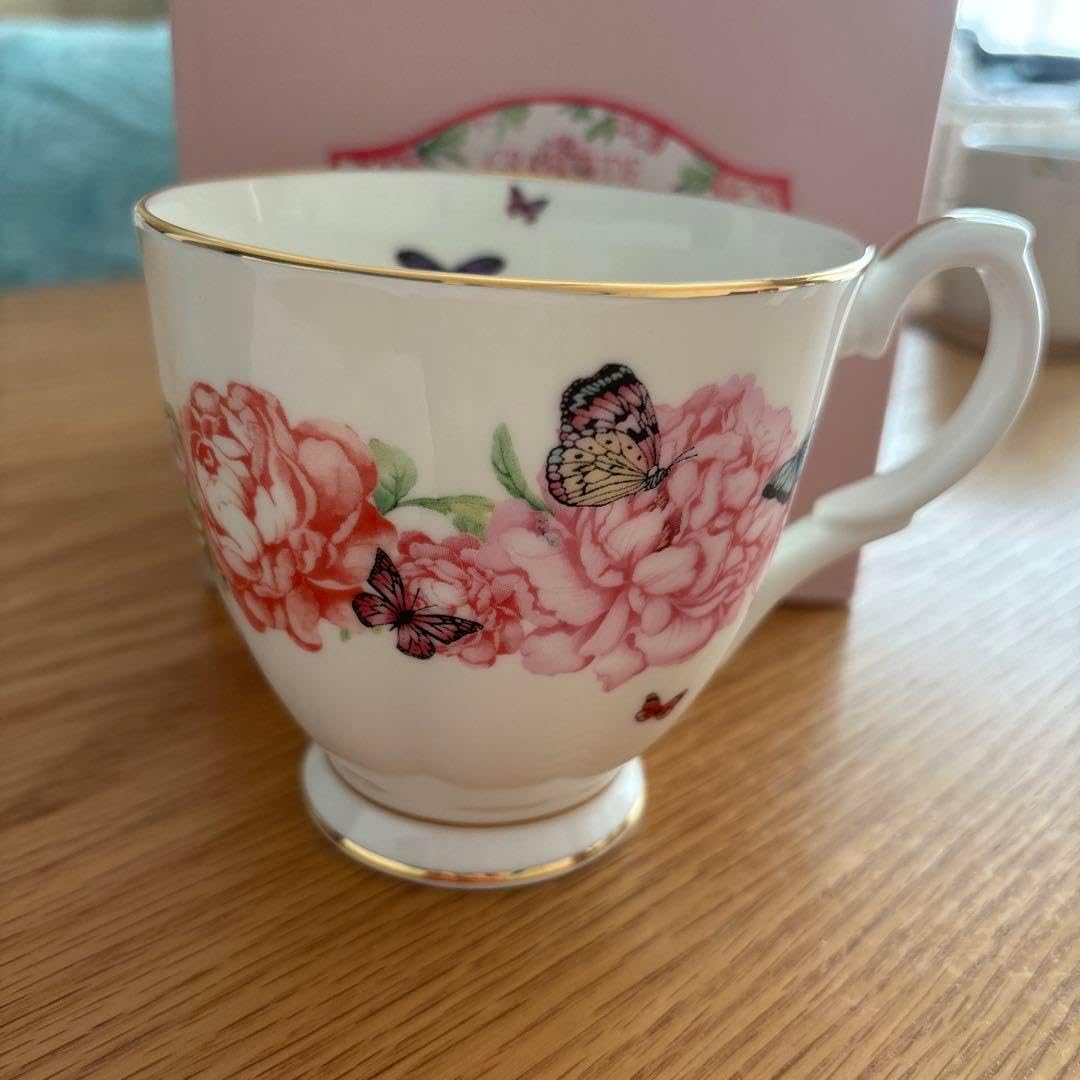 花と蝶のティーカップ(オリジナルボックス付き)