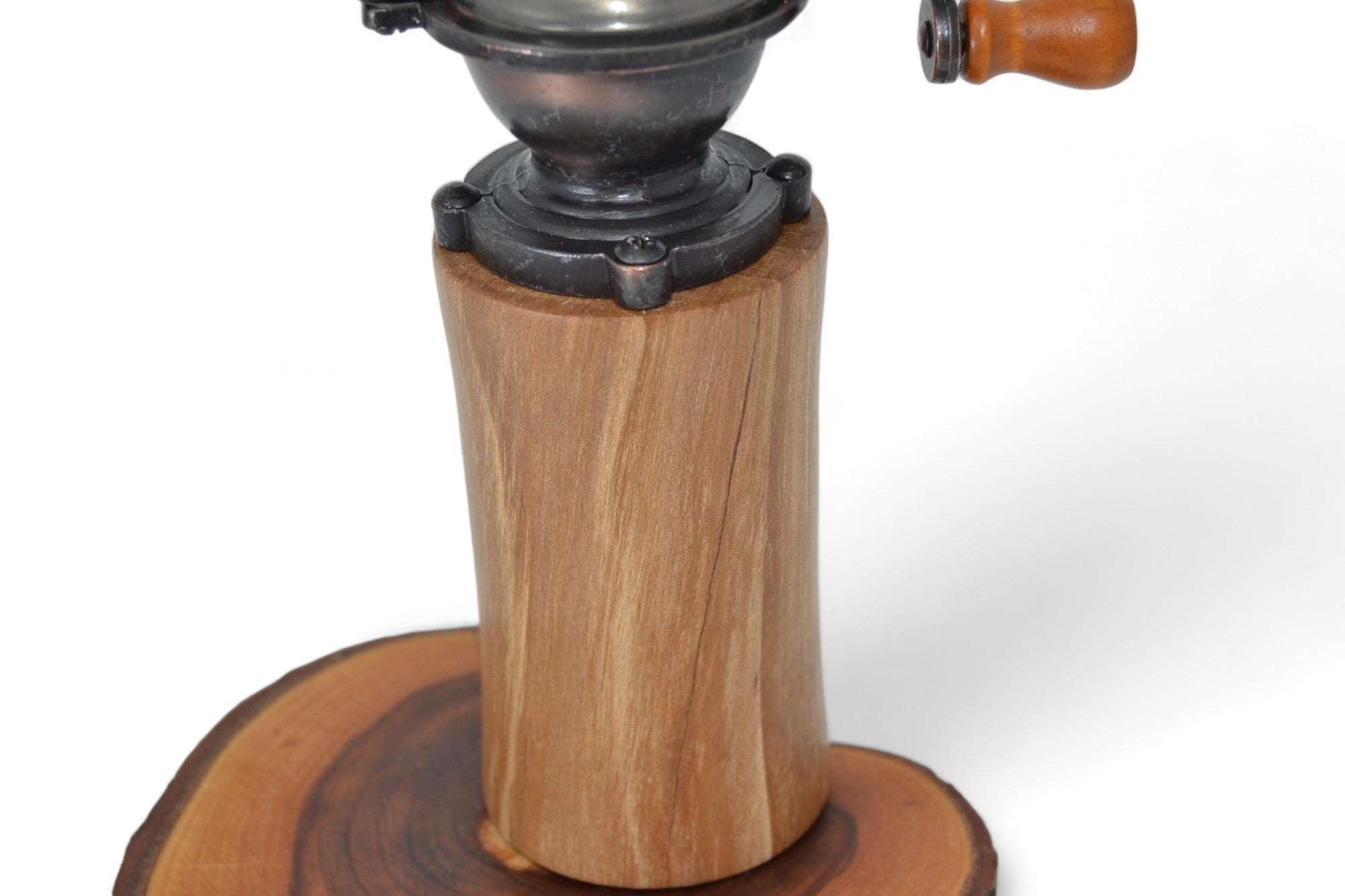 Manuelle Gewürzmühle aus Birnenholz mit Kurbel in Antik-Optik – Pfeffermühle & Salzmühle handgefertigt in Österreich, Keramikmahlwerk, ca. 20 cm, Geschenkidee