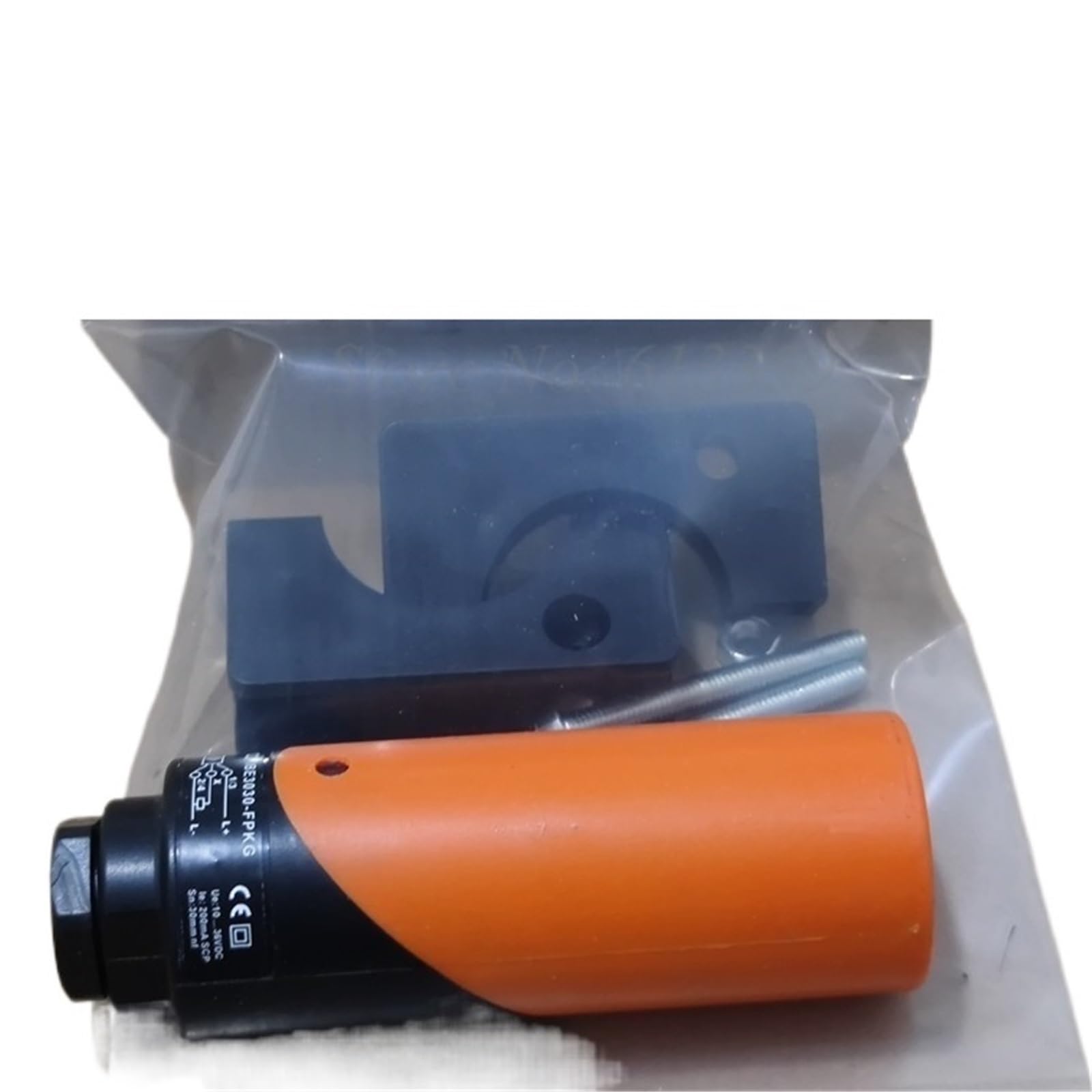 CZVJUKBYP 1pc IB5124 IB5133 IB5063 IB0108 IB0004 IB0017 IB0012 IB0011 IB0018 IB0026 Proximity Switch Inductive Sensor(IB0026 2M)