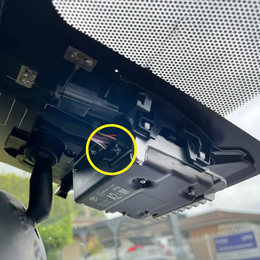 Fitcamx Dashcam 4K Odpowiedni dla Toyota Corolla Cross 2023-2026 (HD2-16030), 2160P Kamera samochodowa UHD Video, WiFi&APP, OEM Akcesoria Toyota, G Sensor, Nagrywanie pętli, WDR, Karta 64GB