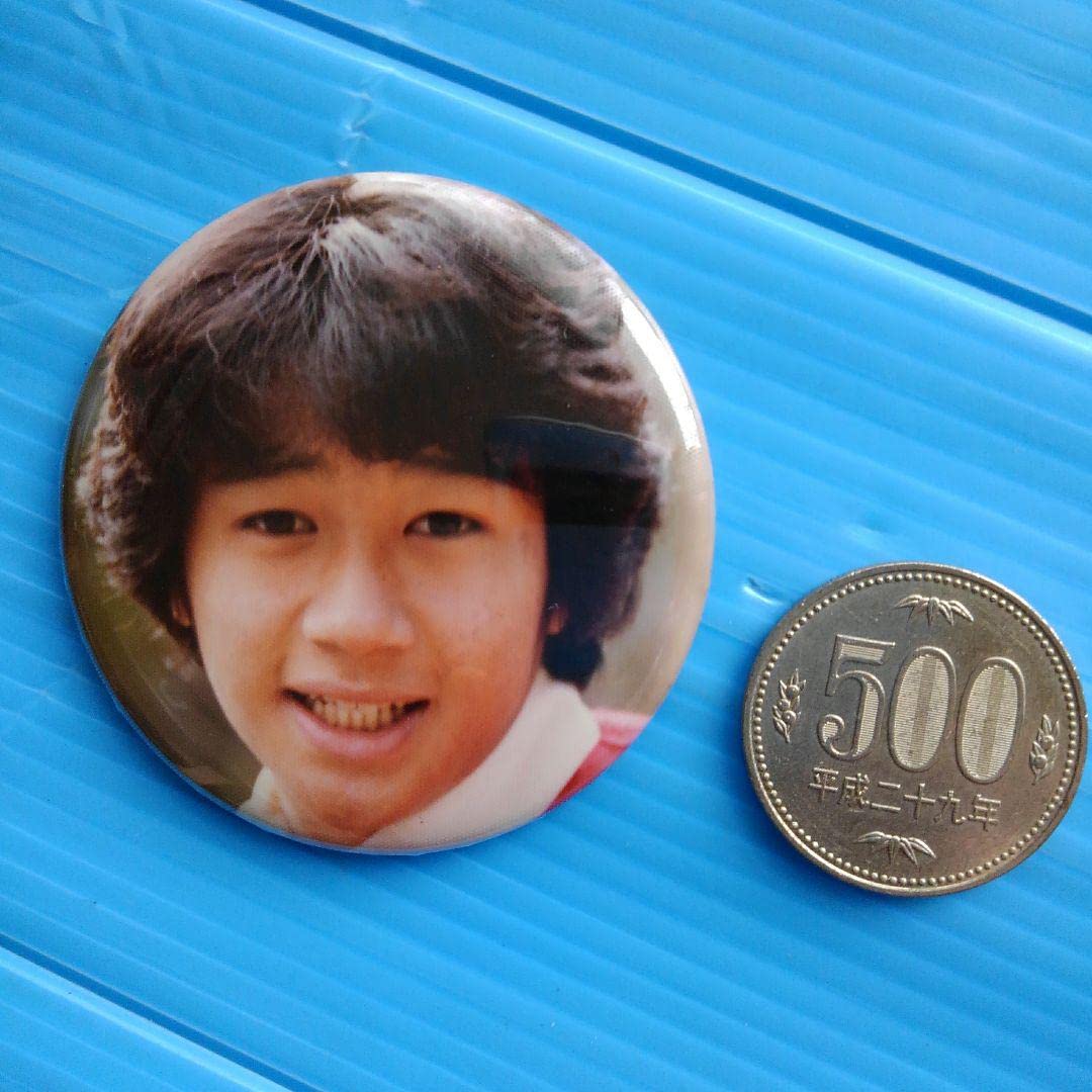 Amazon | 近藤真彦 ラミネートブロマイドと缶バッチ他、全5点