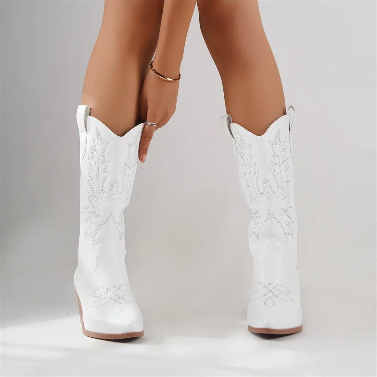 Stivali a metà Polpaccio for Donna, Stivali da Cowgirl Western Ricamati alla Moda, Stile Vintage, Stivali con Tacchi Alti Bianchi per Festa a Tema Concerto Country(White,37)