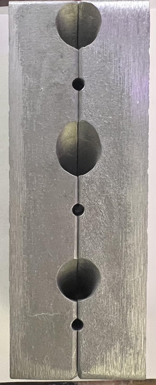 Stampo piatto per pesca a forma di cuore 75-90-110g Bolt Rig Style