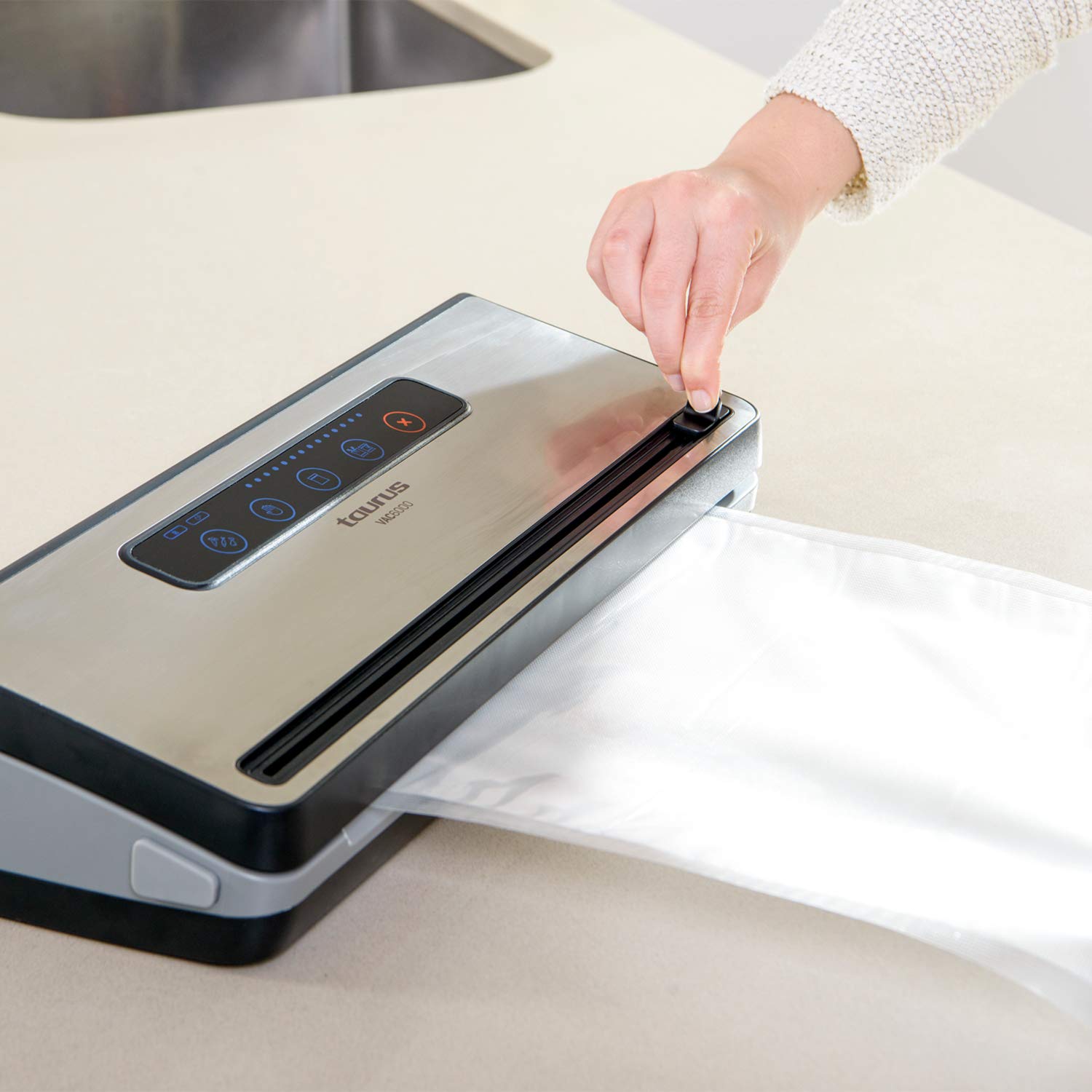 Taurus Vac600 - Envasadora y selladora al vacío de alimentos con cortador, alimentos secos y húmedos, función stop, tamaño y sellado 30 cm, indicador LED, bandeja de goteo, acero inoxidable y negro