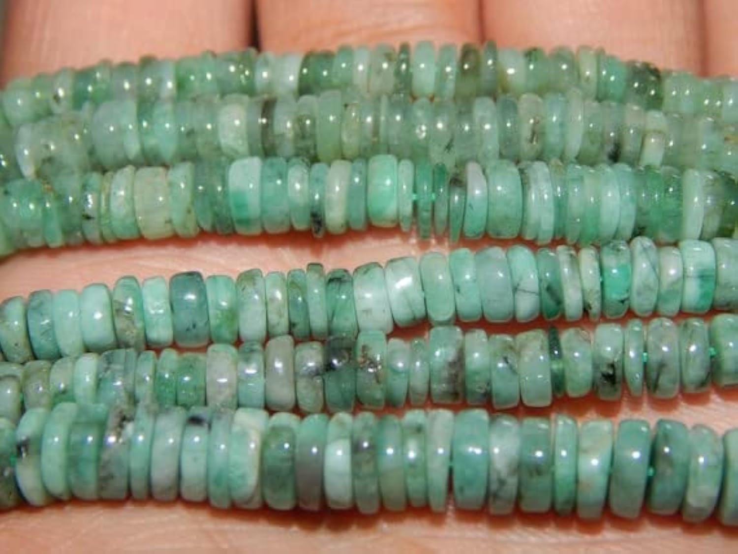 Perles émeraude lisses pour enfiler un bracelet de pierres naturelles