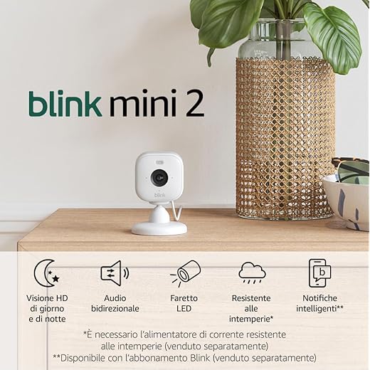 Blink Mini 2 | Videocamera intelligente di sicurezza, plug-in, con visione notturna a colori HD, faretto integrato, audio bidirezionale, rilevazione di movimento, funziona con Alexa | Bianco