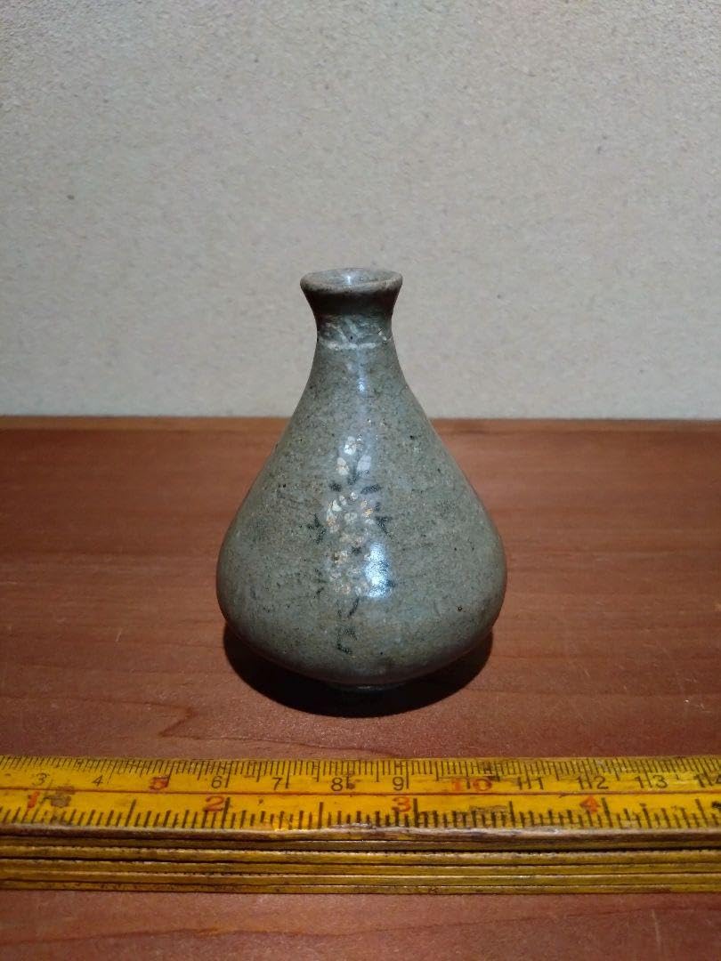Amazon.co.jp: 高麗青磁 白黒象嵌 草花紋 小徳利 振り出し : おもちゃ
