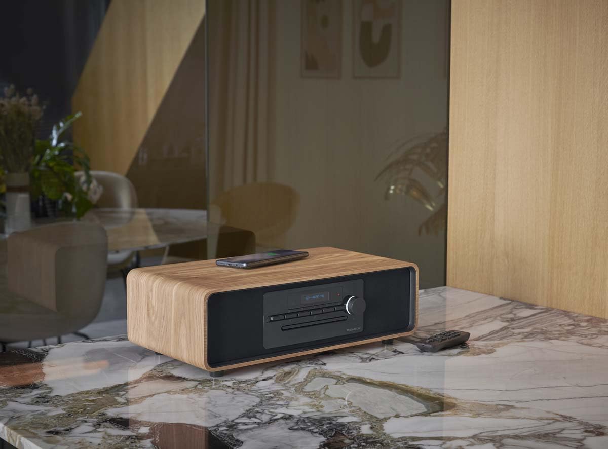 Micro-chaîne Bluetooth - THOMSON - Bois/Noir - Radio FM/DAB+/CD/MP3/USB/Induction, 75W, Affichage LCD, Télécommande, Alim. 23