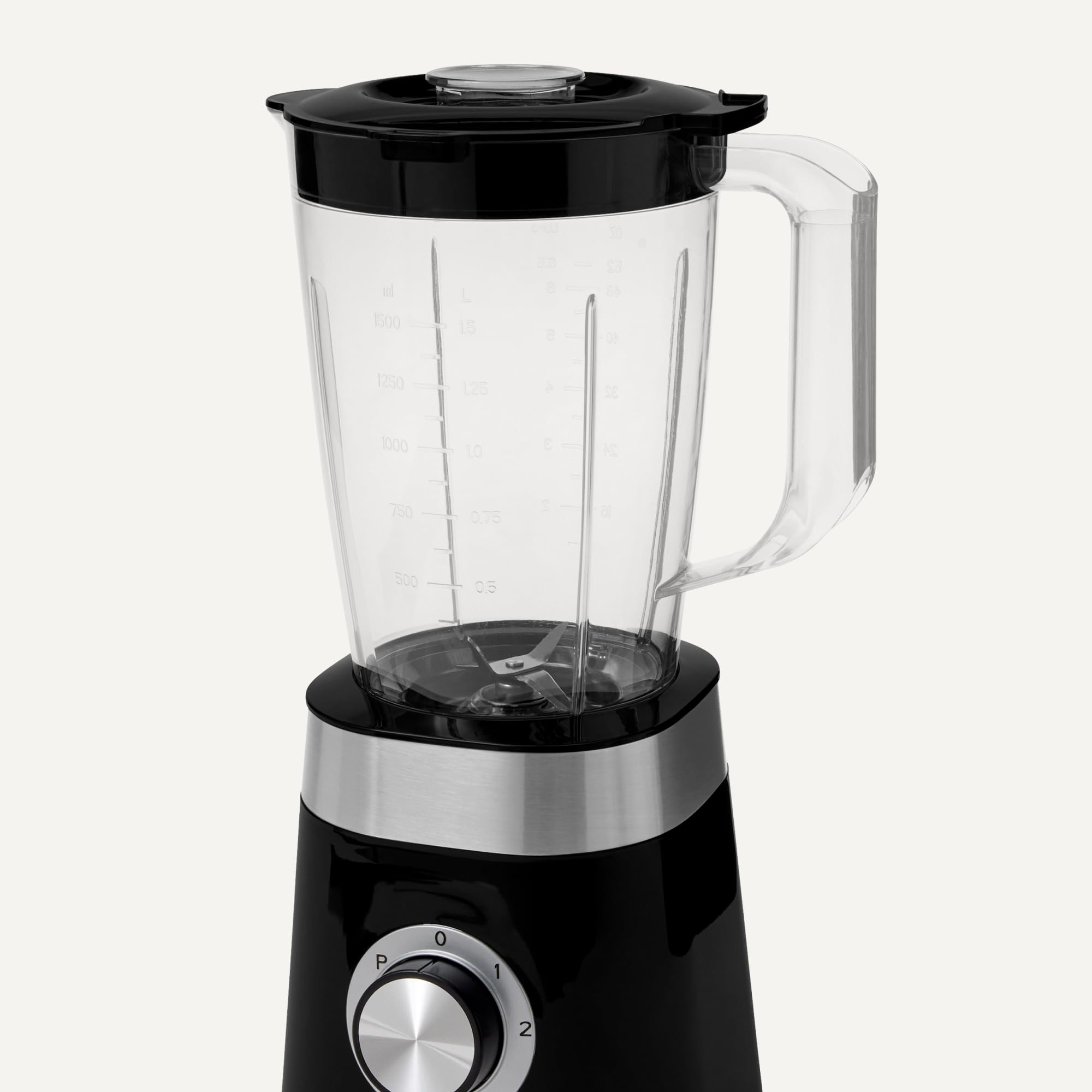 Amazon Basics Frullatore da cucina con recipiente in plastica da 1.5 l, 600 W, per preparare frullati e tritare il ghiaccio, Nero