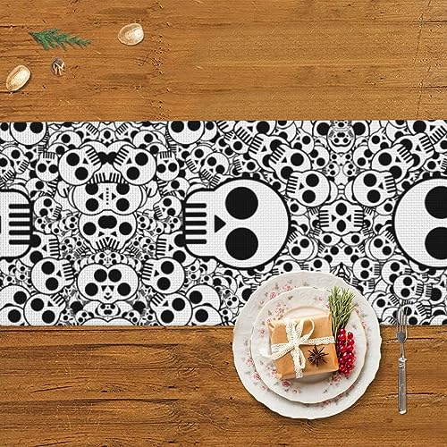 Long chemin de table décoratif crânes noirs et blancs pour une ambiance de Noël rustique