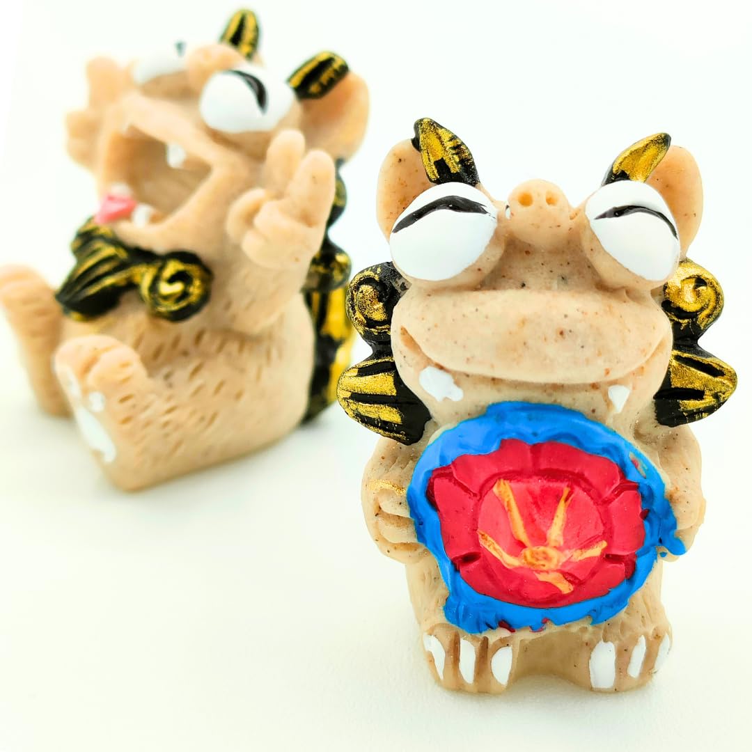 Amazon.co.jp: シーサー ペア 三線 花笠 沖縄 置物 獅子 笑顔 ピース