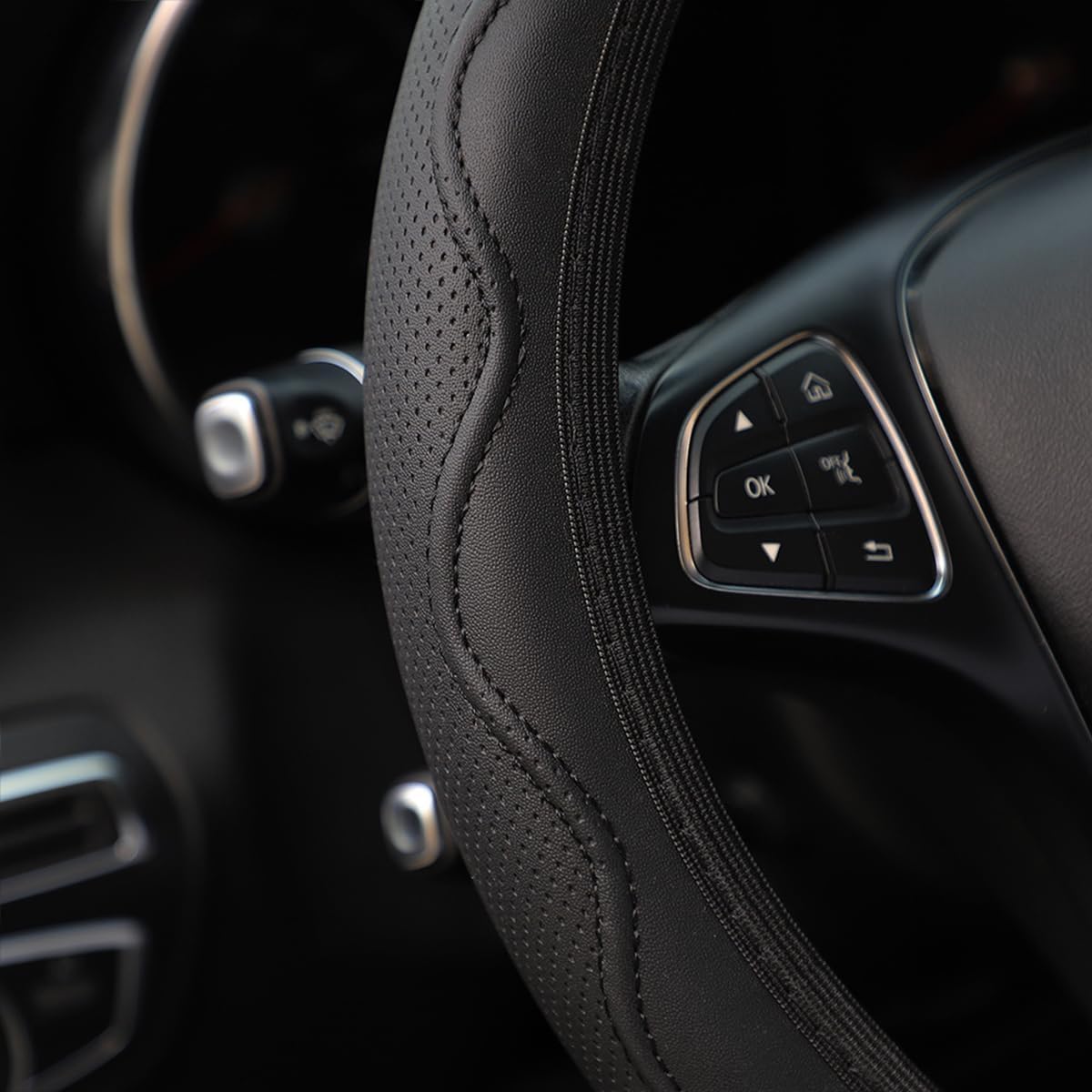 PU Leather Steering Wheel Covers for Mercedes Benz GLE 350/450/53 AMG/580/63 AMG S 2020 2021 2022 2023 2024 Anti Slip Breathable Car Steering Cover Sports Style Car Interior Accessories