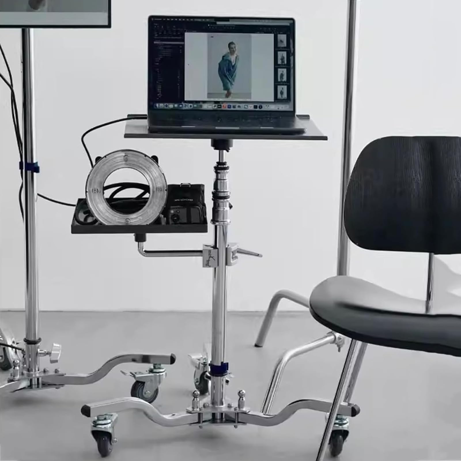 Supporto regolabile per laptop con ruote e vassoio portaoggetti per live streaming e studio