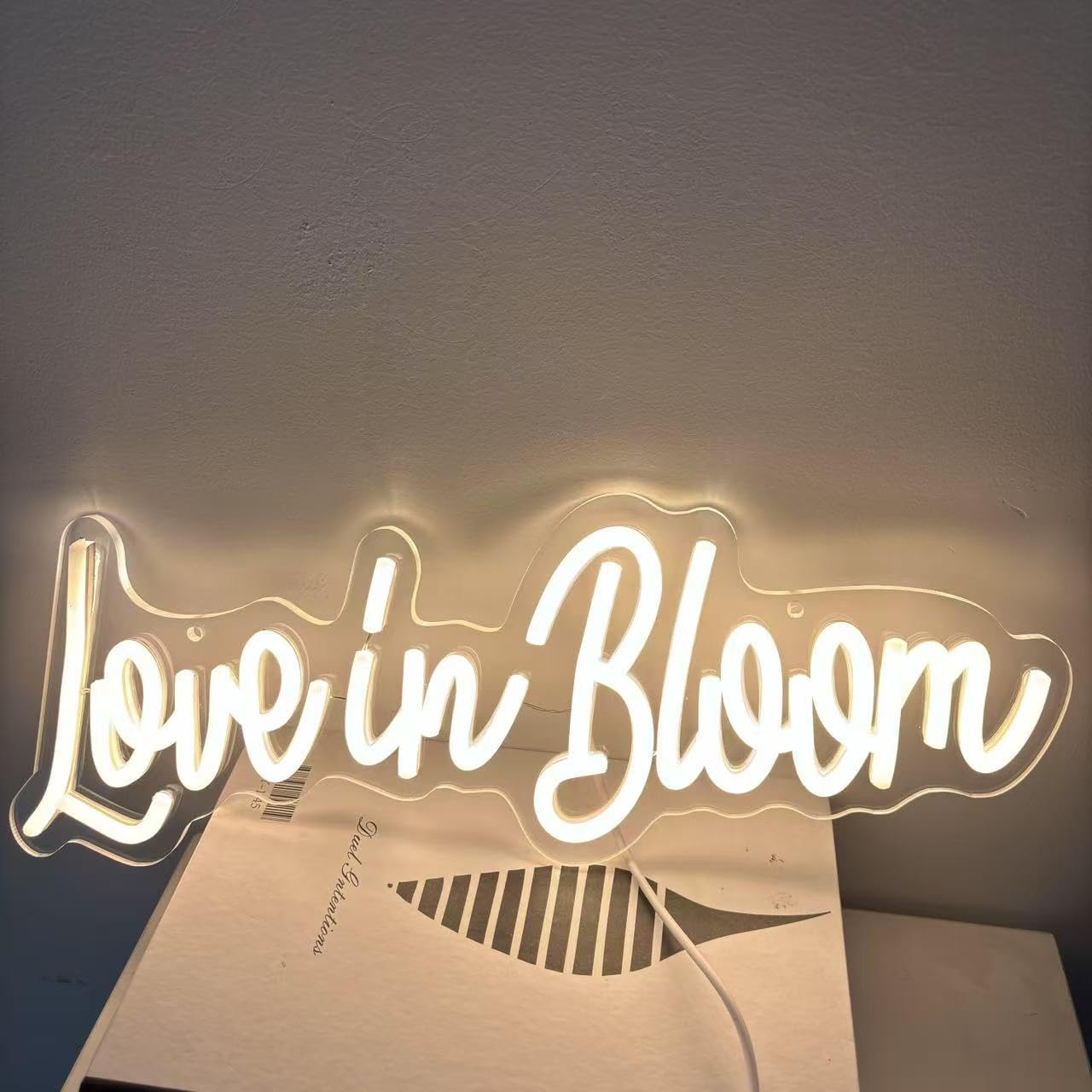 Love in Bloom Neon Sign,Custom Wedding Light,Led Signs for Wedding Backdrop, Handmade Favors, Promposal Lamp
