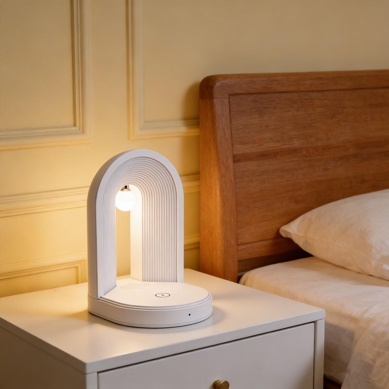 Asixxsix Luz Nocturna 3 en 1 con Cargador Inalámbrico, Lámpara de Noche con Altavoz Bluetooth, Lámpara de Mesa Táctil Regulable para Dormitorio, Regalos de Cumpleaños para Adolescentes