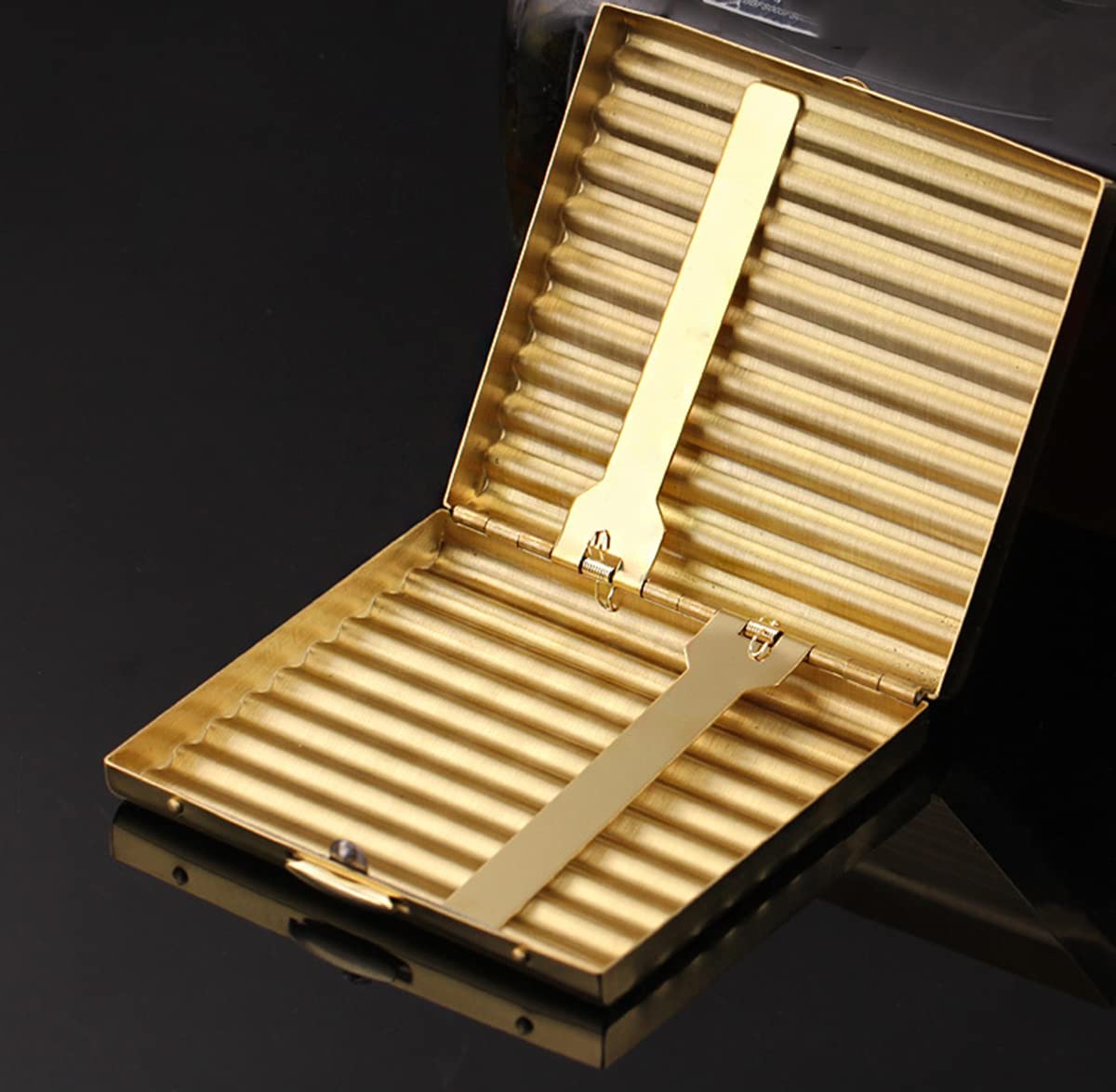 BOSUGE, 70mm Cigarette Case with Short Cigarette Clip Portable 20 Sticks  Slim Copper Metal Cigarette Case