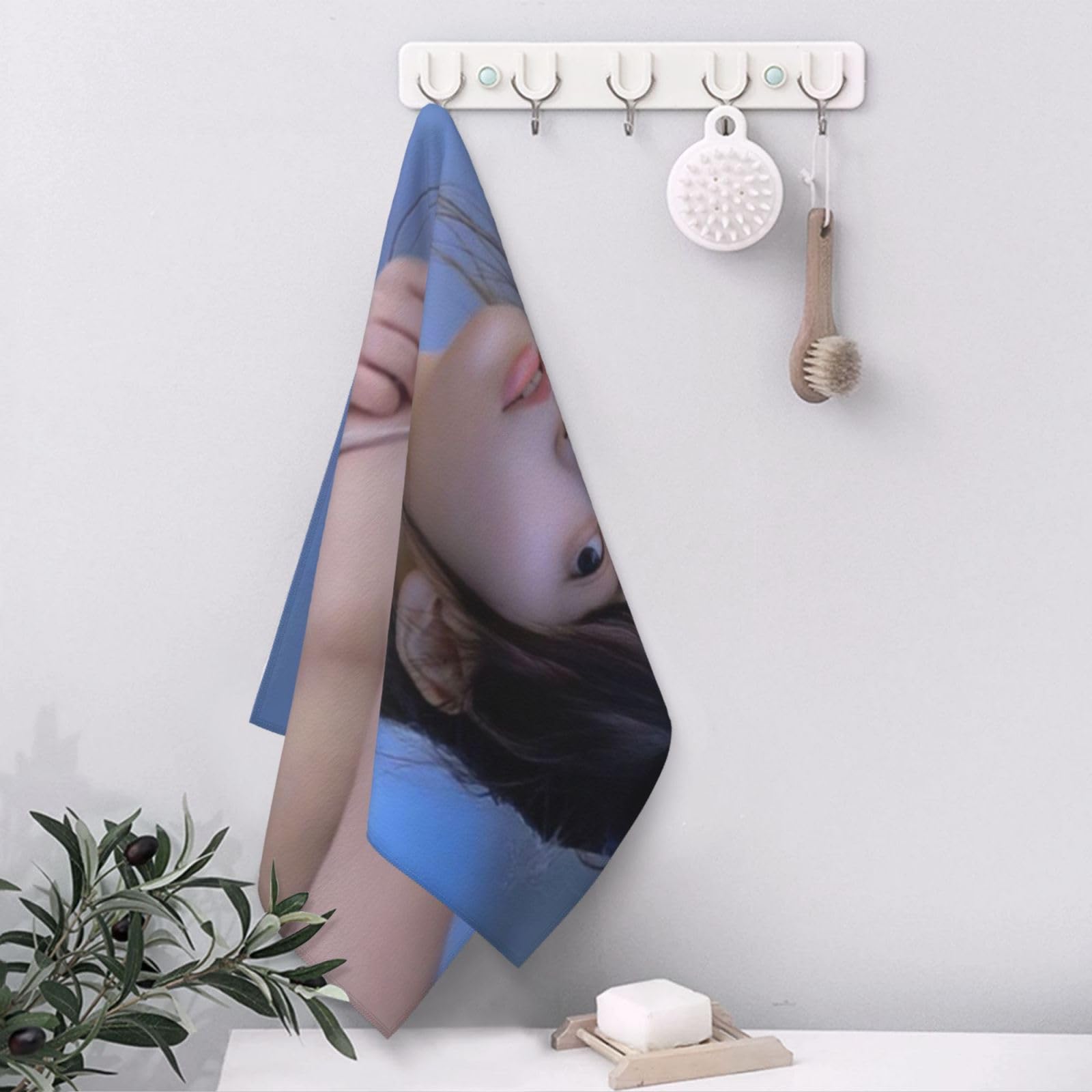 Amazon｜齋藤飛鳥 フェイスタオル ふんわり スポーツタオル 軽量