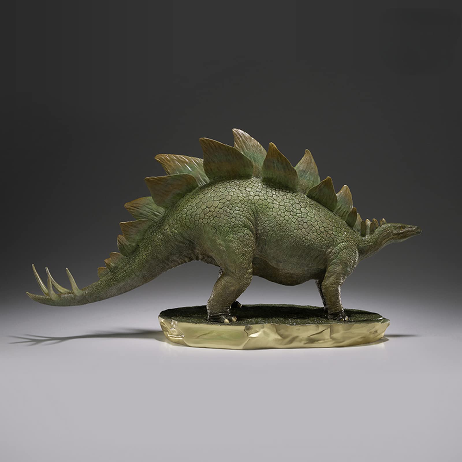 Mosiężna figurka dinozaura dekoracja stołu, jurajski posąg stegozaura, biuro gabinet dekoracyjny ornament, brązowy model zwierzęcy rzeźba dziecięcy piaskowy stół dekoracja