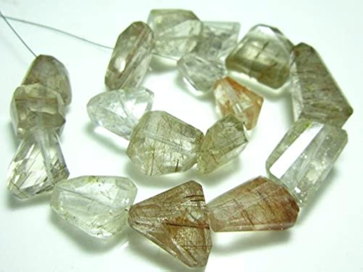 Quartz rutilé cuivre de 11-20mm pour créer vos propres bijoux bohèmes chics d'été