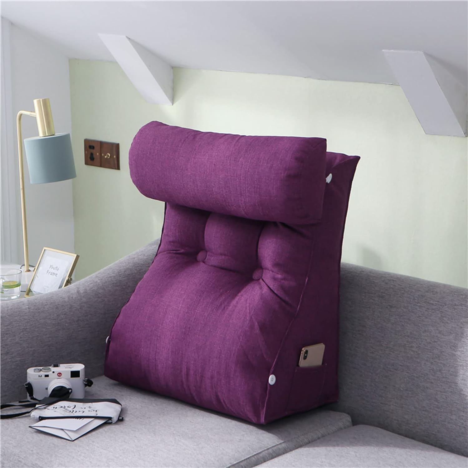 Coussin de lecture décoratif triangulaire haut de gamme violet mystique