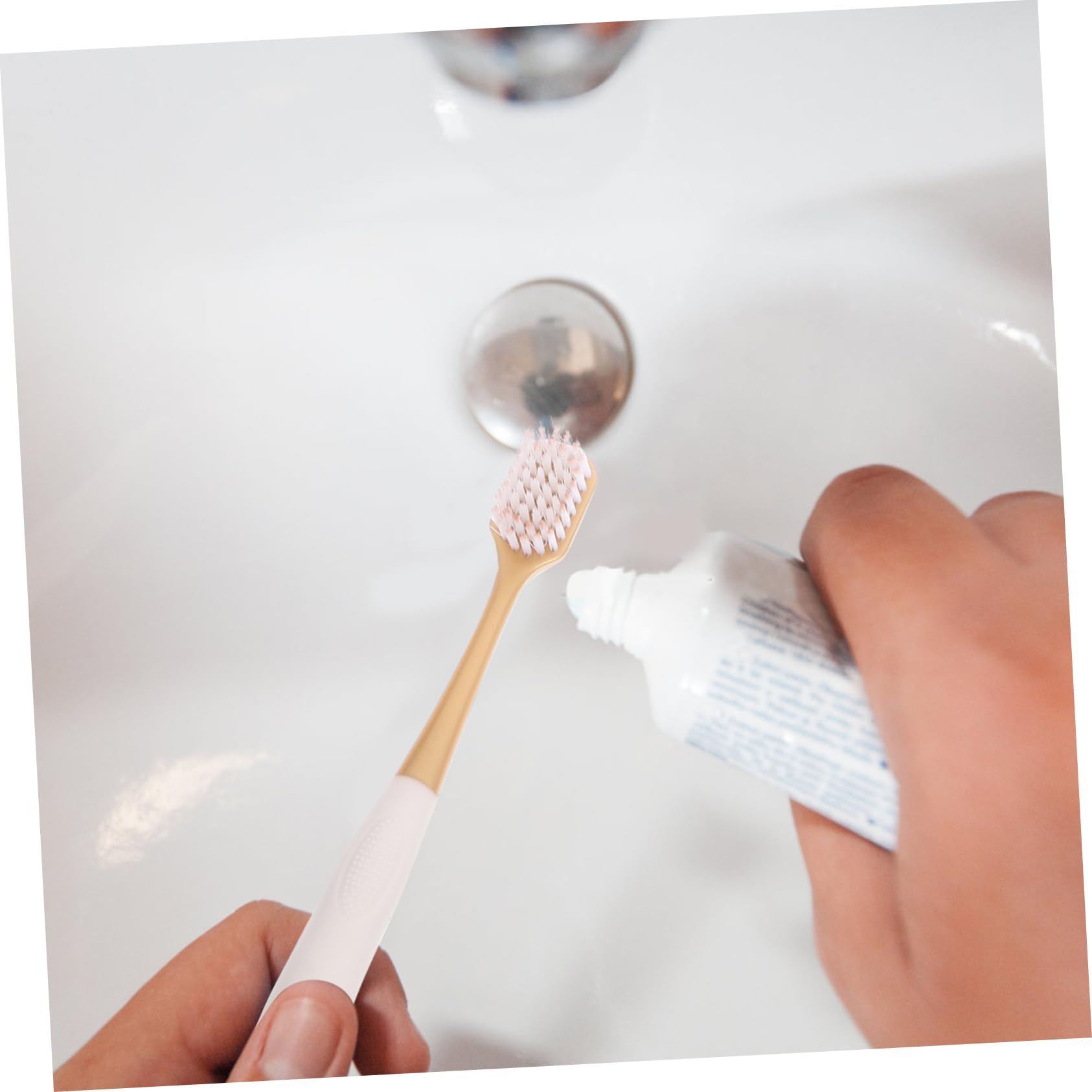 ORFOFE 36pezzi Spazzolini Ergonomici Per Adulti Da Setole Morbide Per Pulizia Profonda Per Uso Domestico e Igiene Orale Quotidiana