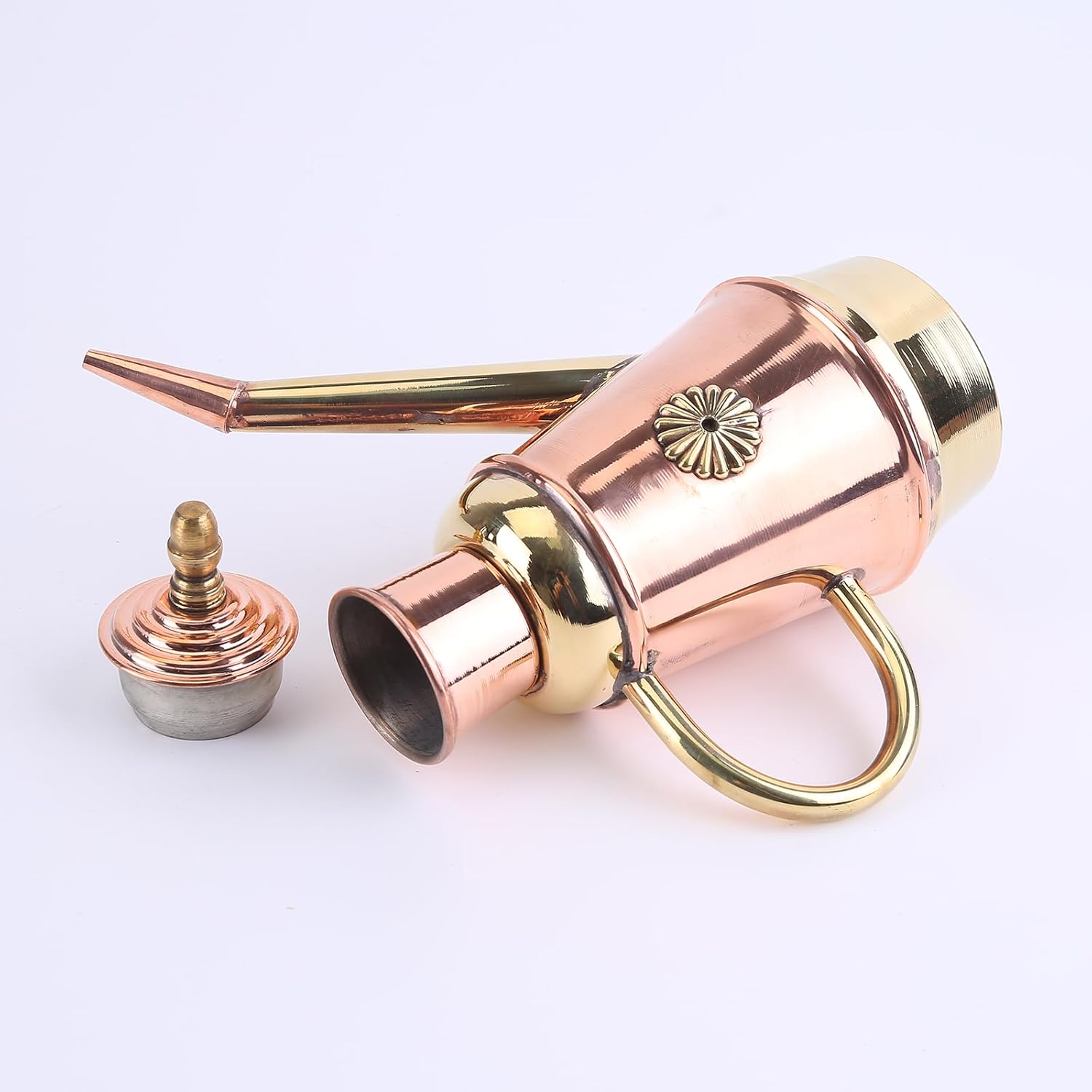 Pizza Oil Pot with Lid Thin Spout Oil Pot Portable Oil Container Olive Oil Dispenser Retro Classic European Handmade Copper Oil Pot for Kitchen Restaurant Pizza Shop