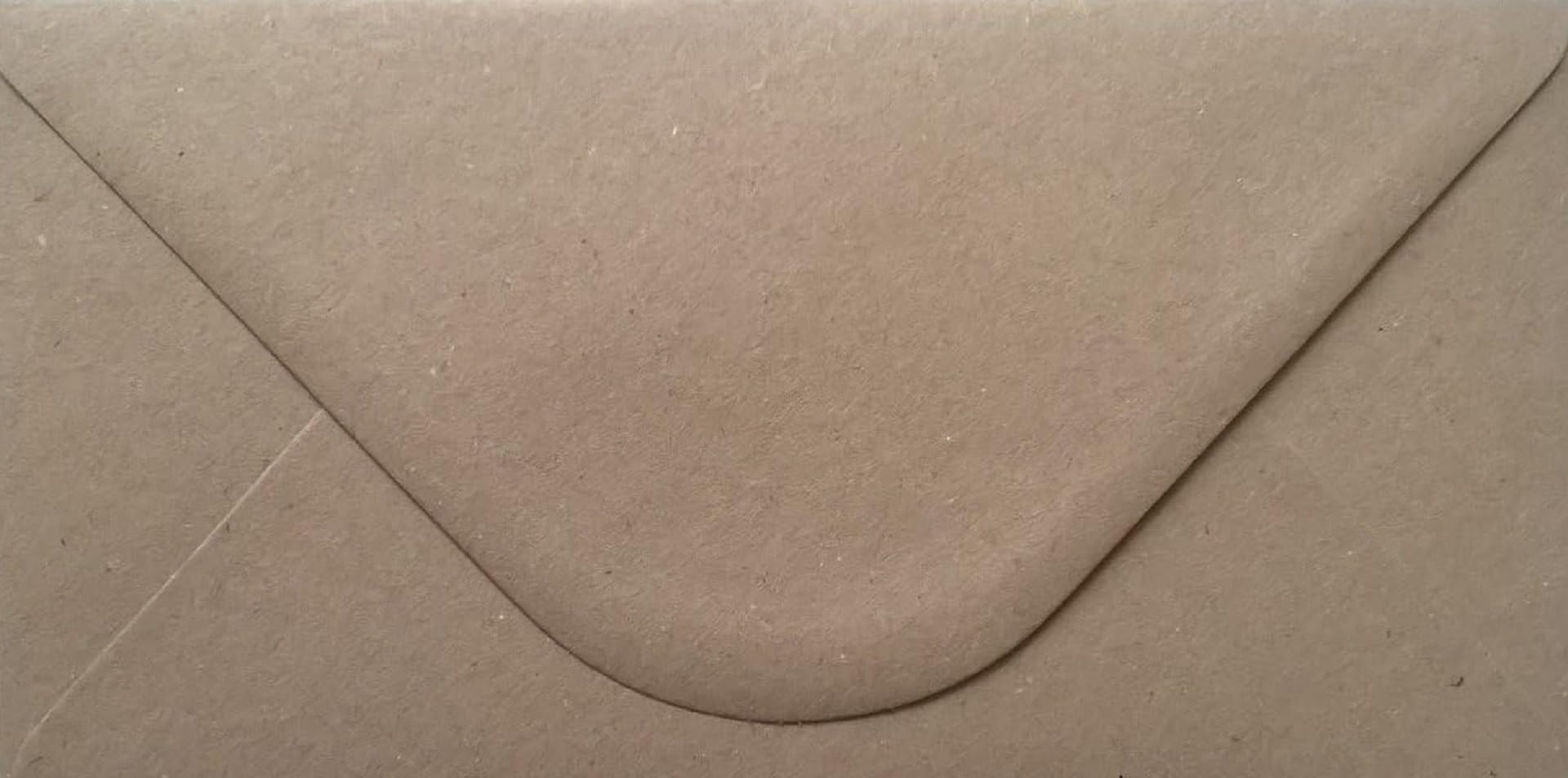 Karma Krafts DL Red Envelopes, 110 x 220mm 100gsm Gummed Diamond Flap, Red Inside, Invitation & Greeting Card Envelopes - Image 3