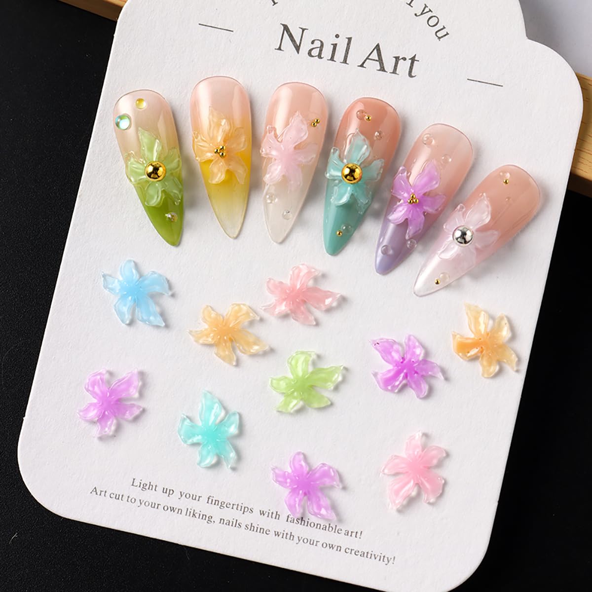 100 dijes de uñas de flores de cristal y gemas de colores mezclados con diamantes de imitación florales de primavera 3D de flores hawaianas, joyería de uñas, cuentas doradas, dijes de arte de uñas 2