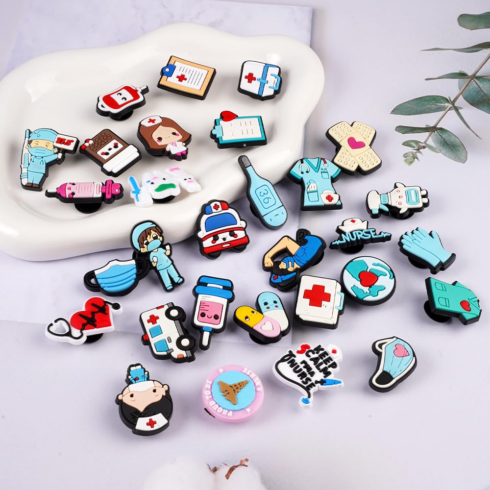 50 Piezas Adornos para Zapatos Enfermera Pins para Crocs, Charms Adornos para Zapatos, Decoración de Zapatos de Dibujos Animados, Shoe Charms de PVC, para Médicos Enfermeras Niños Adultos Niñas