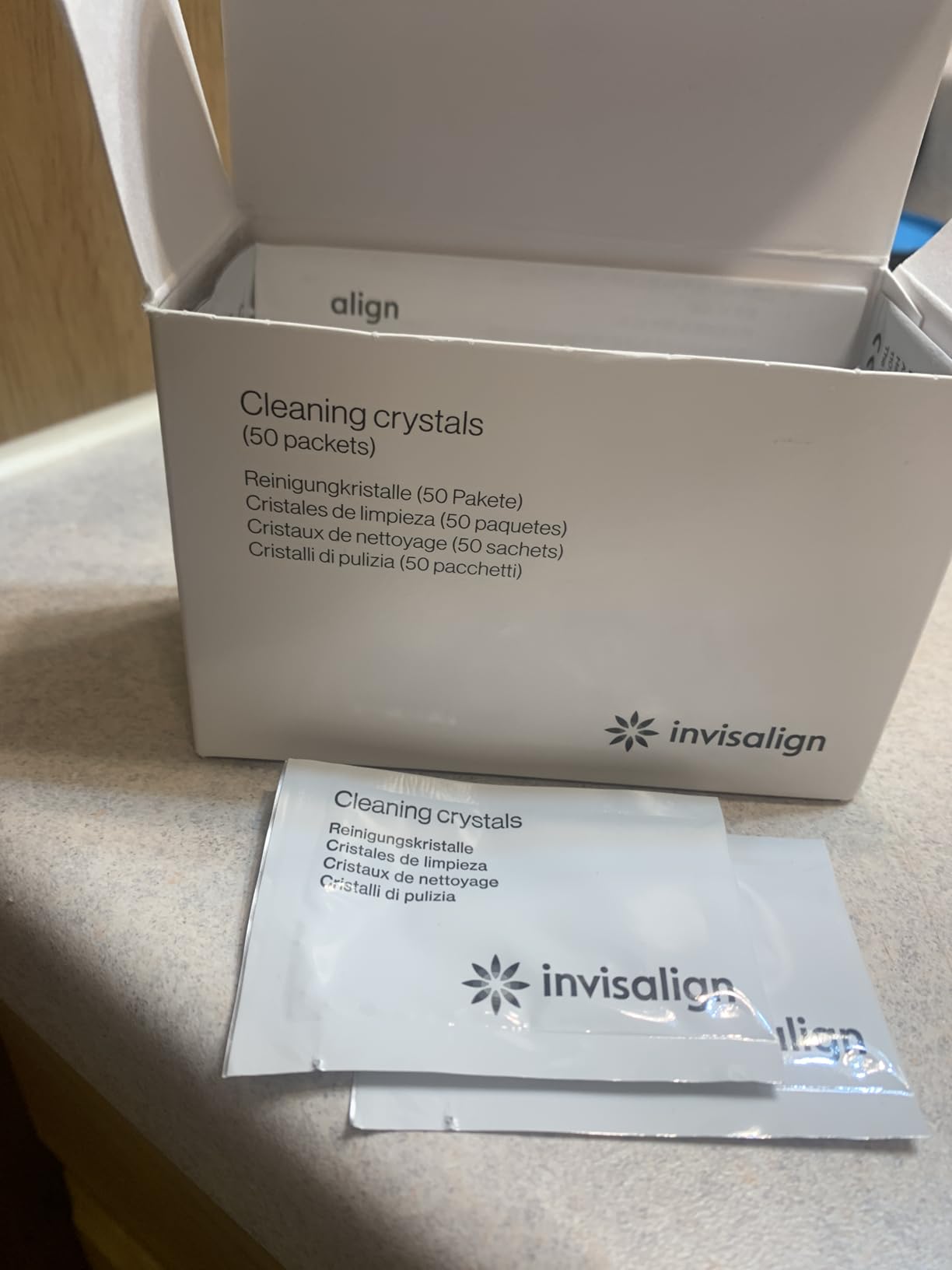 INVISALIGN Cleaning Crystals for Clear Aligners and Retainers, (50 Packets) 300g