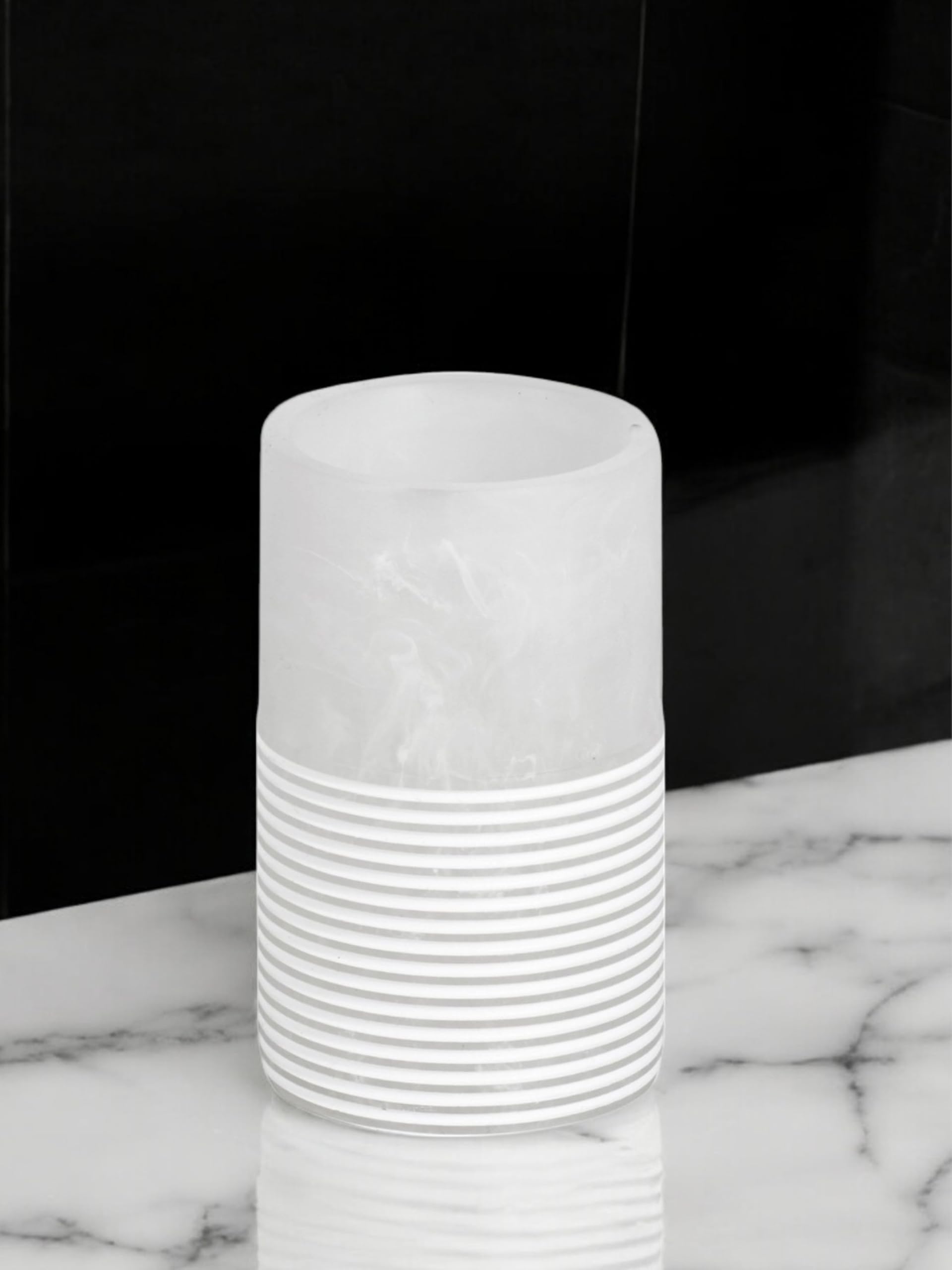 Showerdrape Bianco Frost Onyx White Striped Tumbler