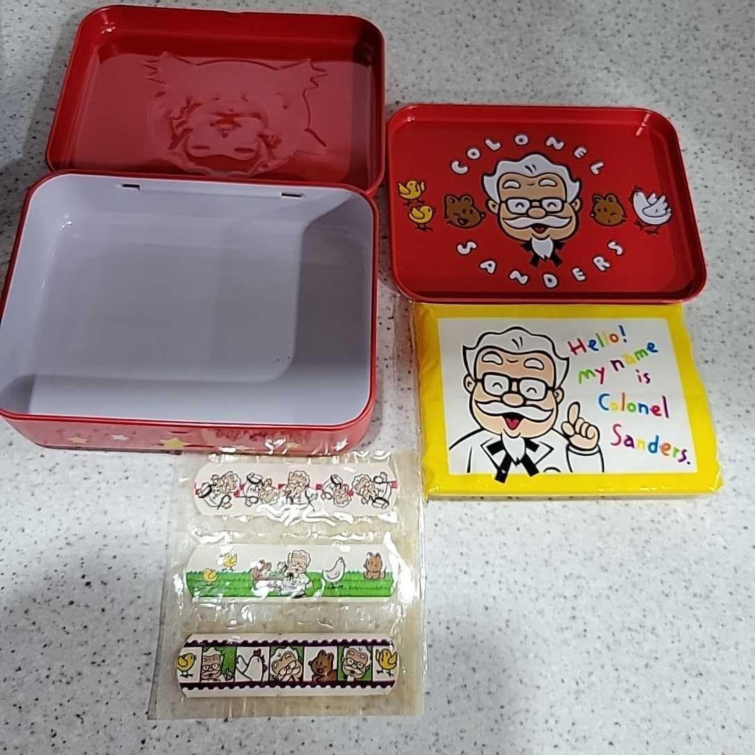 Amazon.co.jp: KFCノベルティ カーネル缶 青 赤 レッド 2個セット