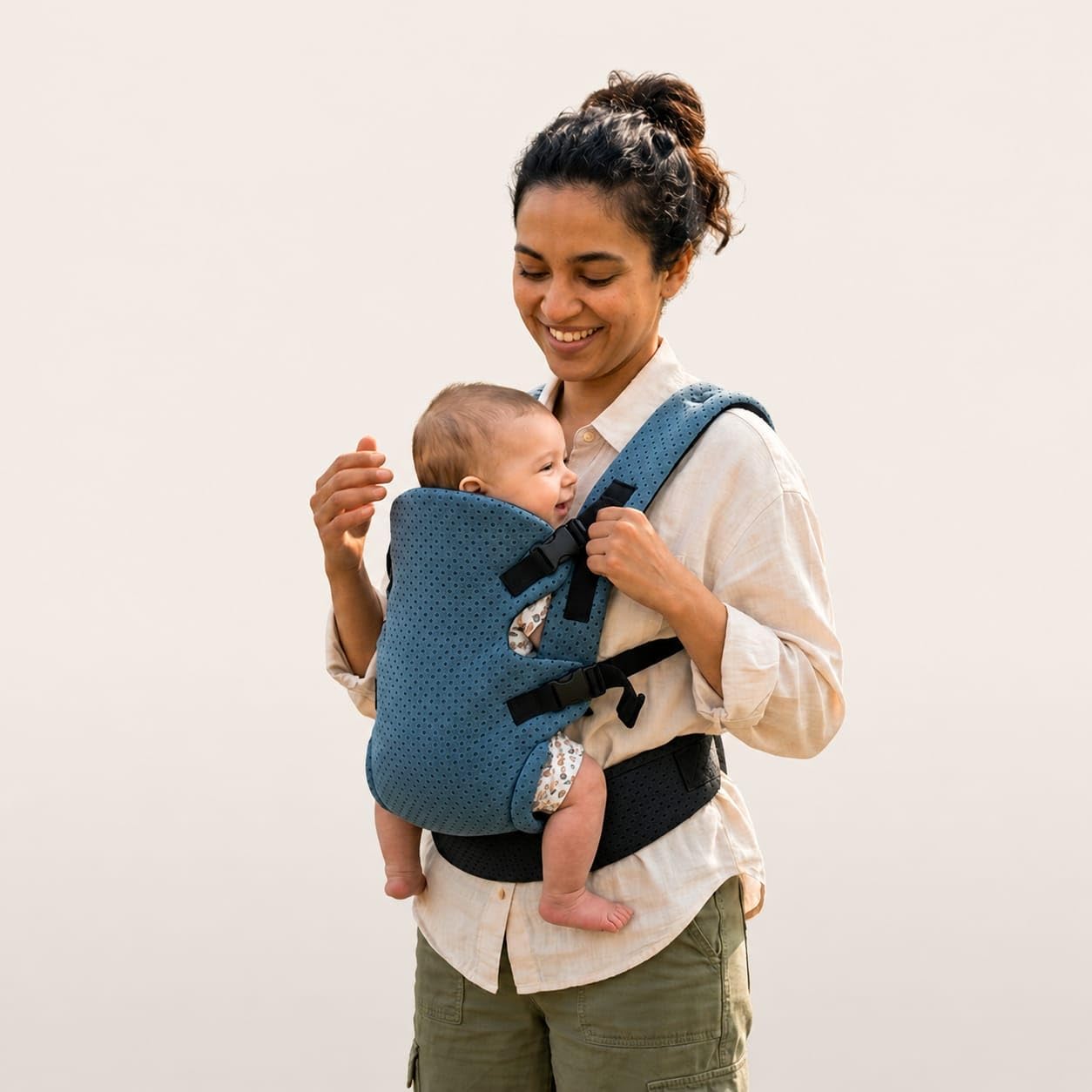 My Giraffe - Skippy - 4 in 1 Baby Carrier with Extra Head Support & Waistband - 3.5 kgs to 20 kgs - 4 Carry postions. (Blue Squares)-image-25