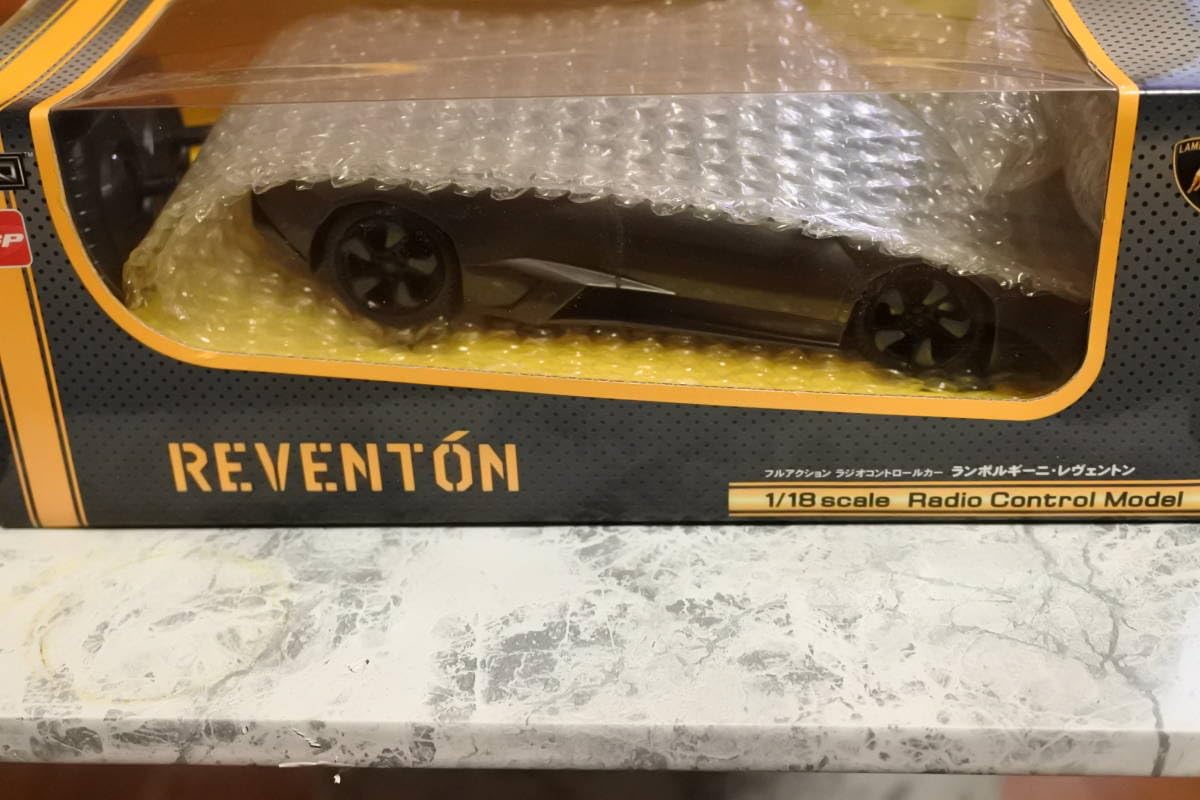 Amazon.co.jp: ランボルギーニ レヴェントン フルアクションラジコン  