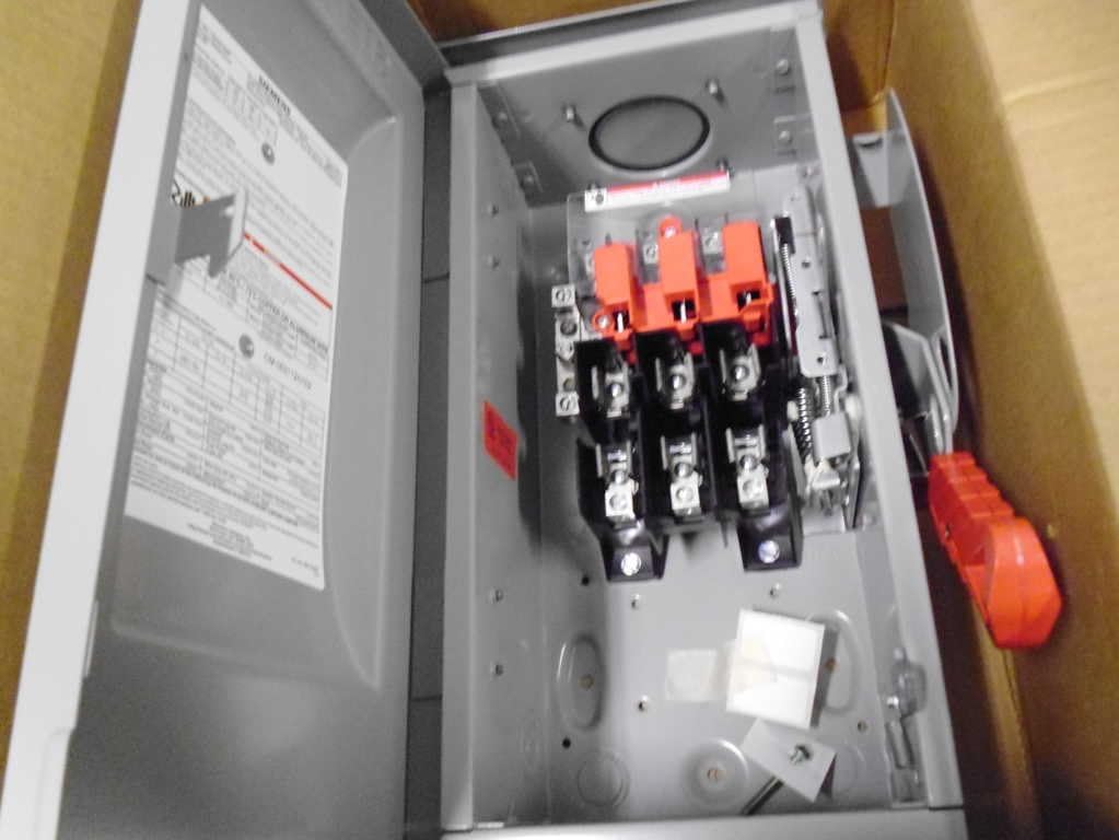 Siemens HF321NR 30-Amp 3 Pole 240-volt 4 Wire Fused Heavy Duty Safety Switches