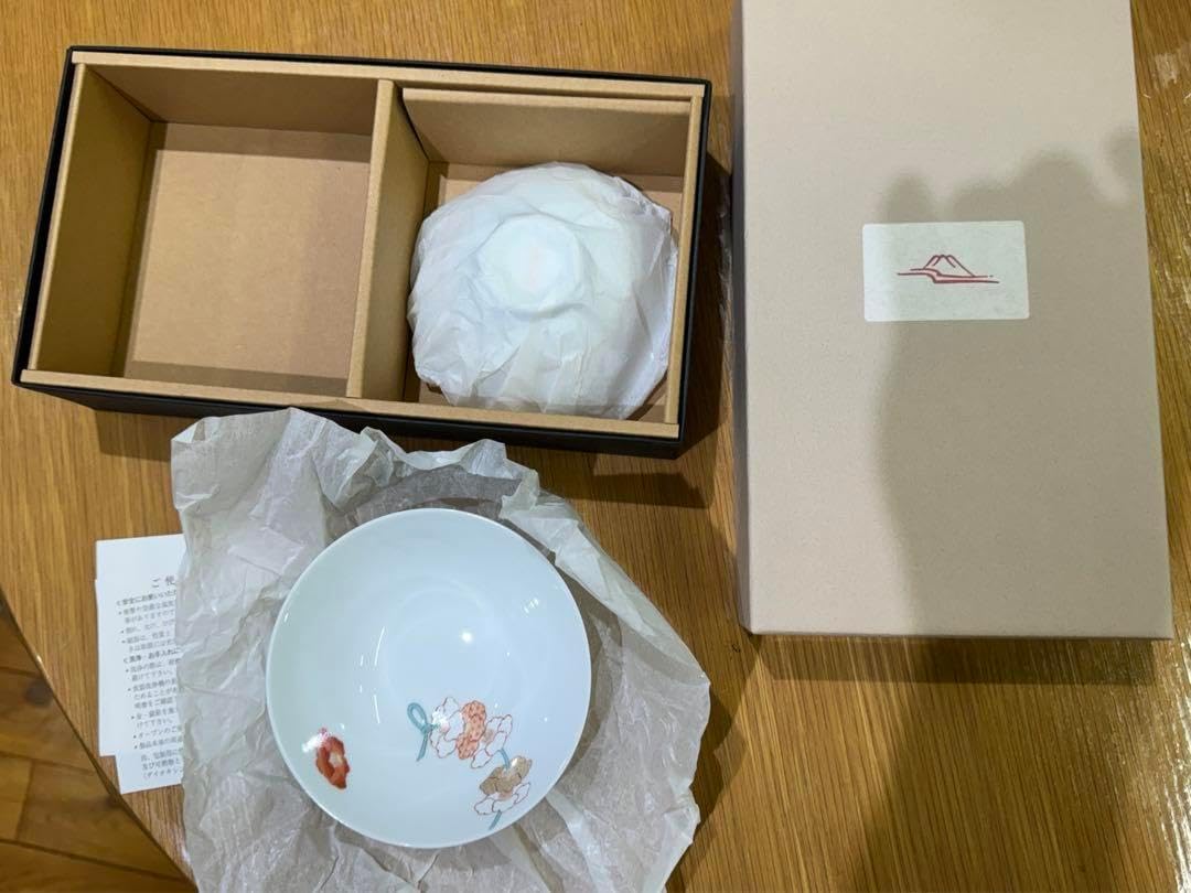 新品未使用　深川製磁　組飯碗 紅白花結び　夫婦茶碗 深川製磁 組飯碗 紅白花結び 夫婦茶碗 飯碗 | 有田焼 深川製磁
