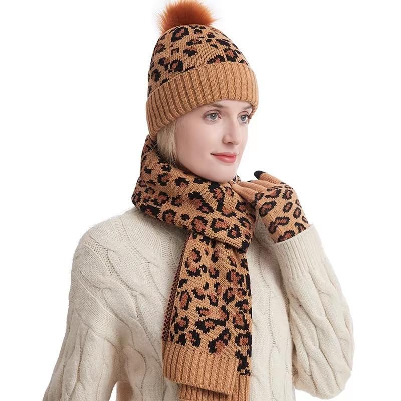 3 PCS Leopard Print Hat Scarf Glove Set Cheetah Print Knitted Beanie Touch Screen Gloves Winter Warm Gift Set2