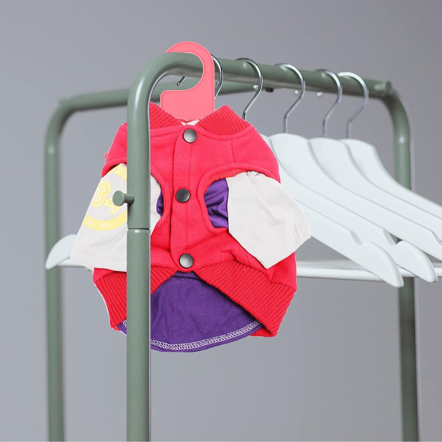 SUPVOX Pet Clothes Hanger 10 Pack Plastic Dog Clothes Hangers for Small Pet Apparel Lightweight Clothing Hanging Rack for Indoor Outdoor Use Clothing Rack