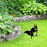 Pomobie Squirrel Yard Art Garden Metal Statue Decor, Lifelike Squirrel Animals Art Outdoor Lawn Deco